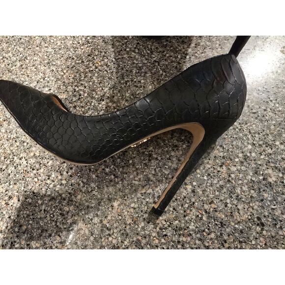 J by Janiko Black Croc Emboss Stiletto Low Toe Pointed WM High Heel SZ 38 US 7.5 - Picture 3 of 7